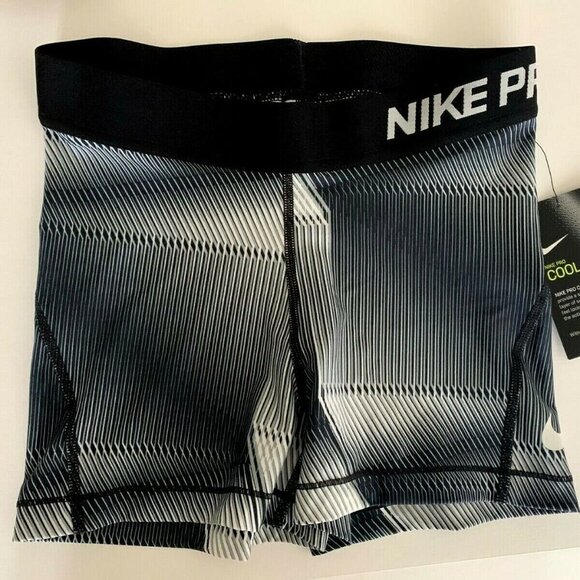 NEW NIKE PRO Womens 3.0" COMPRESSION Shorts-Black - Picture 2 of 6